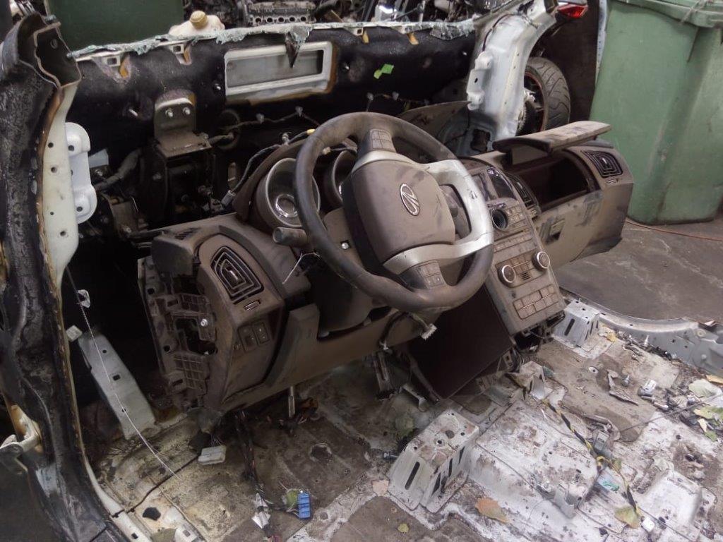  Mahindra XUV 2013    EN DESARME